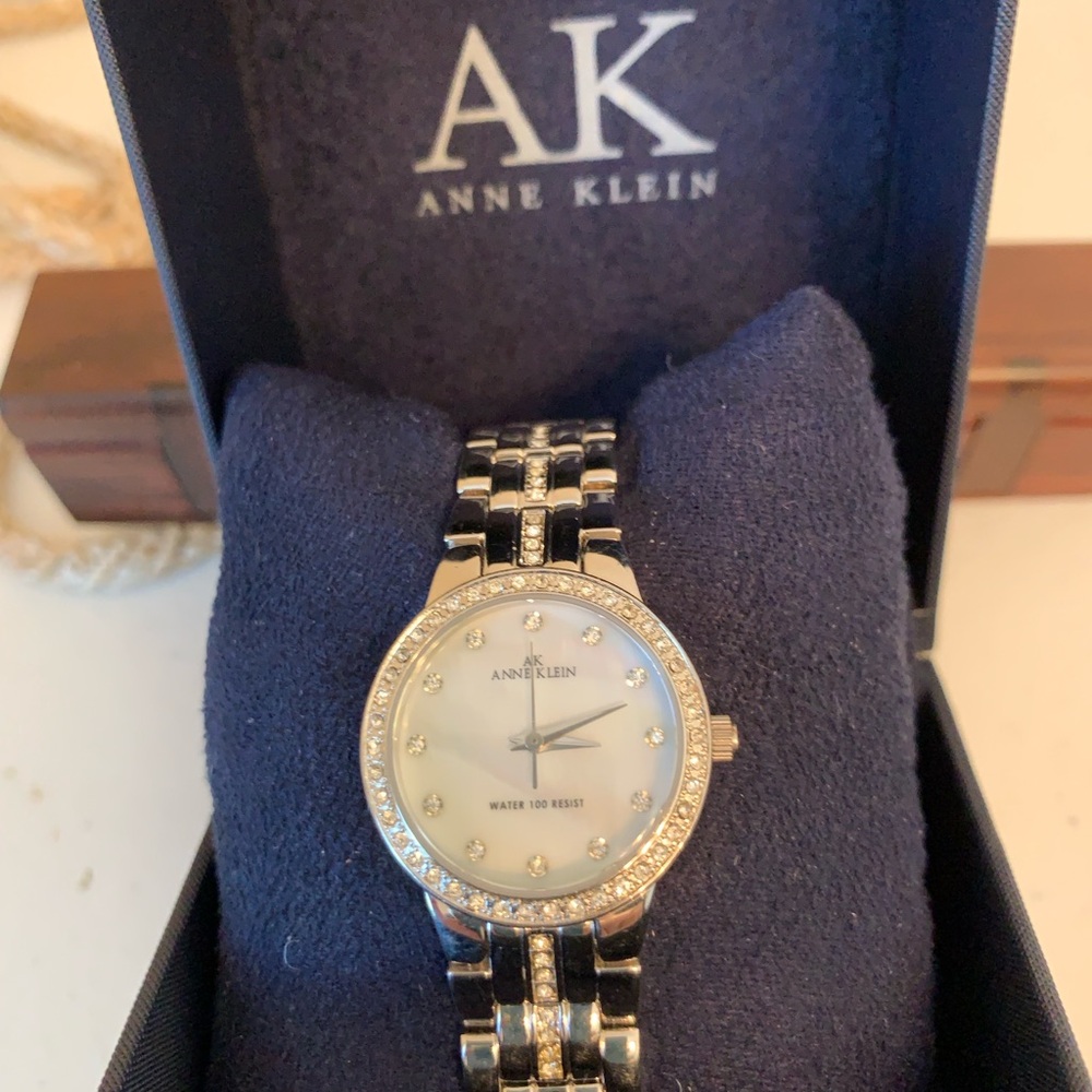 Beautiful ANNE KLEIN Ladies Watch
